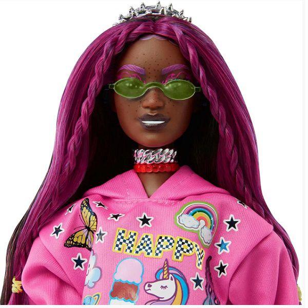 Barbie EXTRA com Acessorios Negra Saia Xadrez Mattel GRN27